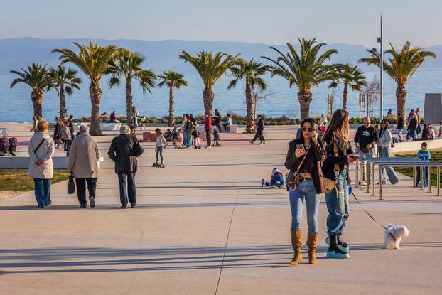 Split: Proljetno poslijepodne na Žnjanu