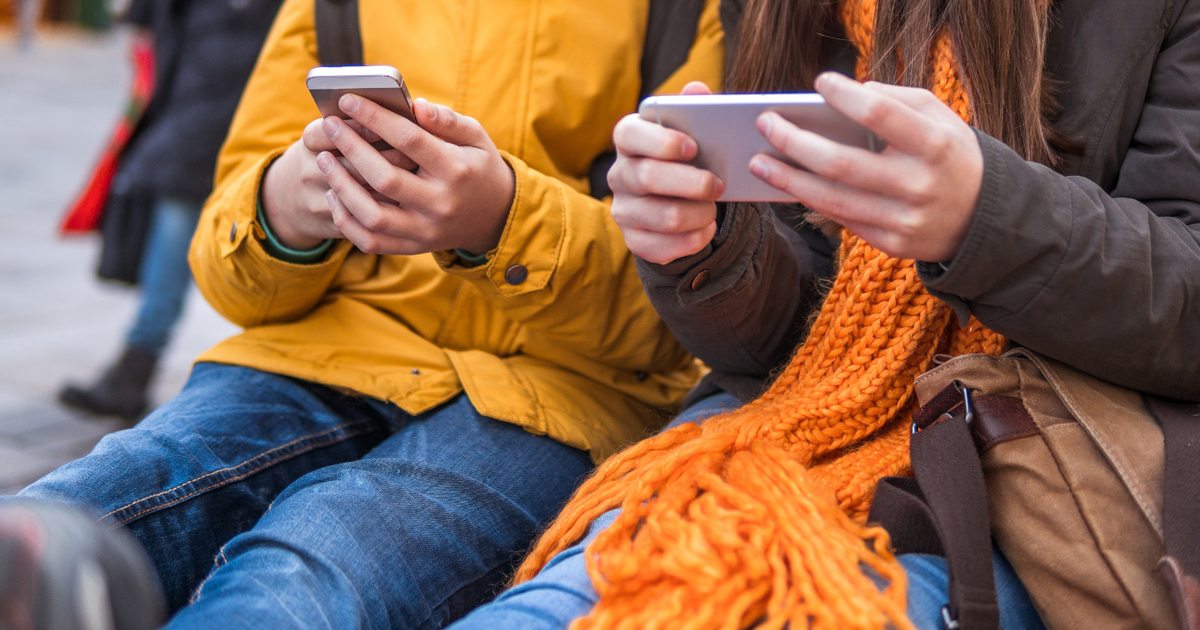 Britain considers mobile phone ban for under-16s: Impact on mental and physical health