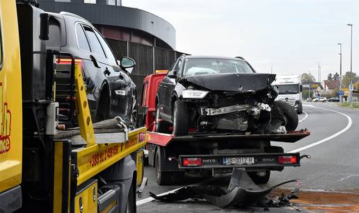 FOTO Frontalno se sudarili u Slavonskom Brodu! Četiri osobe ozlijeđene u prometnoj nesreći