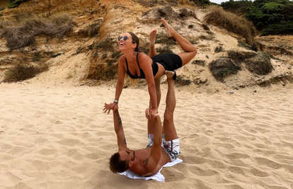 Ne brine o transferu: Rakitić i Raquel rade akrobacije na plaži