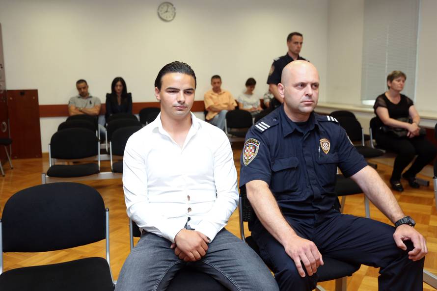 Komšić na sudu, ali prijatelj nije došao: Gazda me ne pušta!