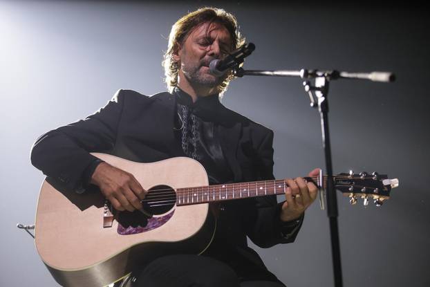 Zagreb: U Areni Zagreb održan koncert "Progledaj srcem"