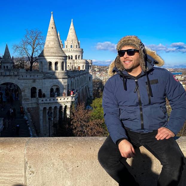 FOTO Na ovog Slavonca žene okidaju, a on pod svaku cijenu krije koga ljubi zadnjih godina