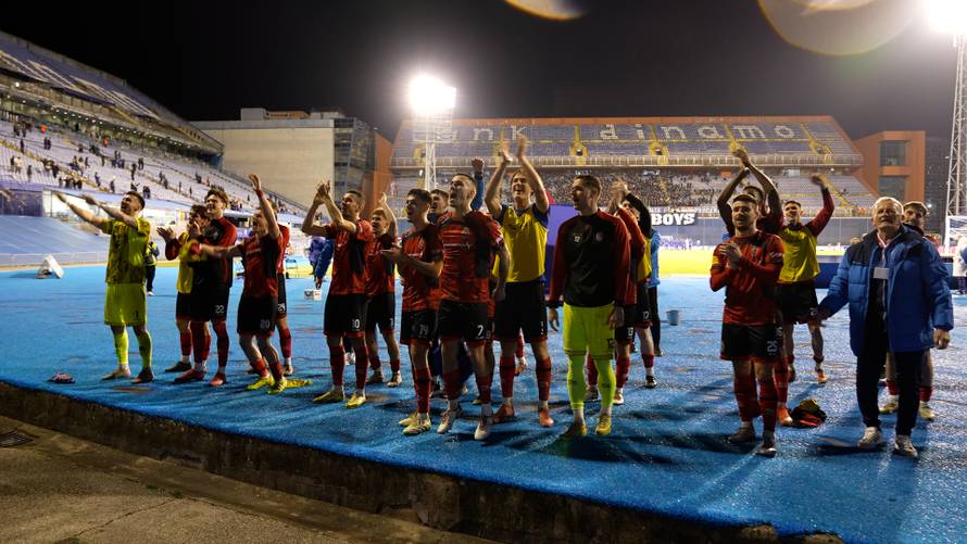 Bili smo s igračima Kurilovca na utakmici s Dinamom: Donosimo govor trenera i detalje iza scene