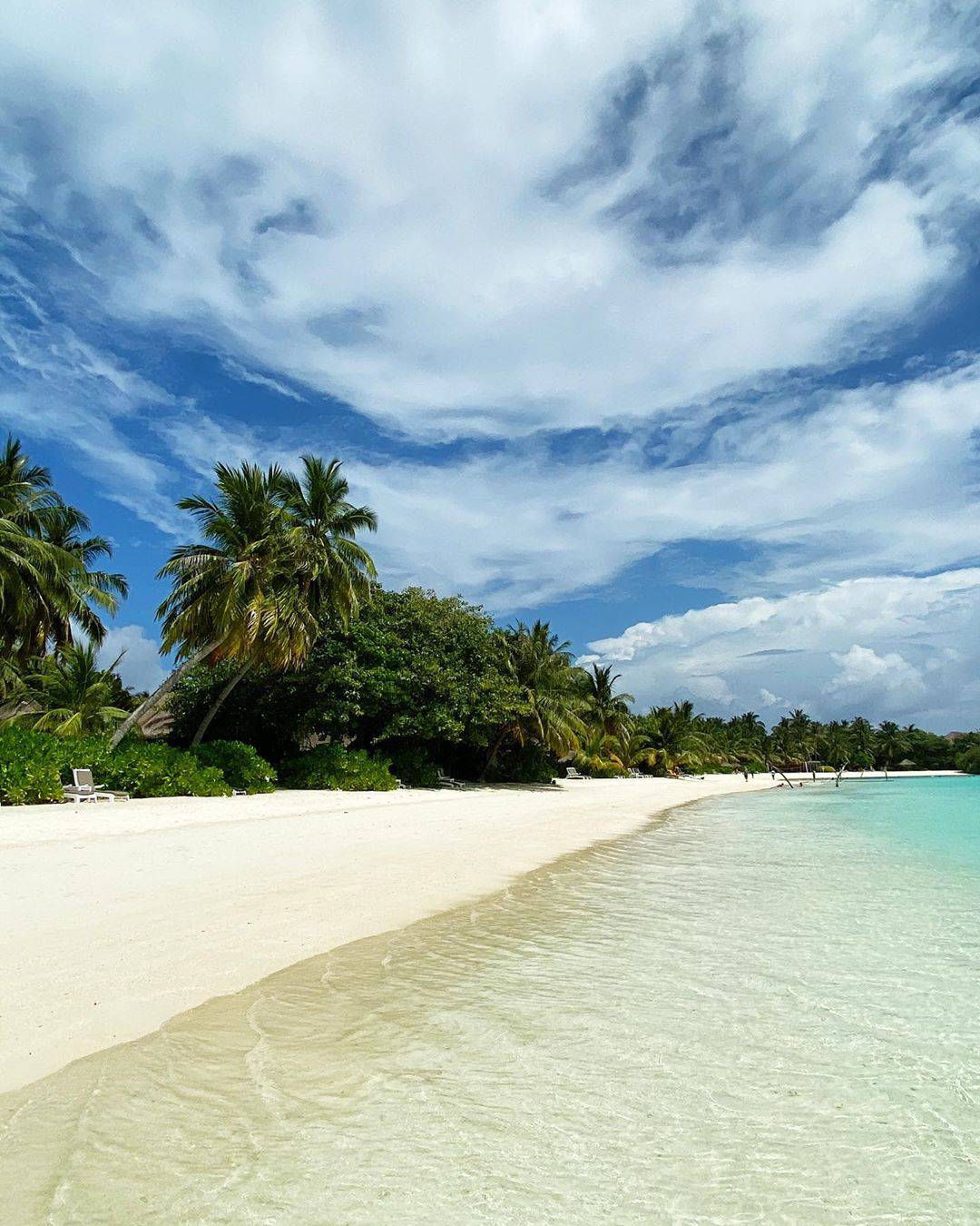 Vrban se sunča na Maldivima, a Mehun ispija koktele u Aziji...