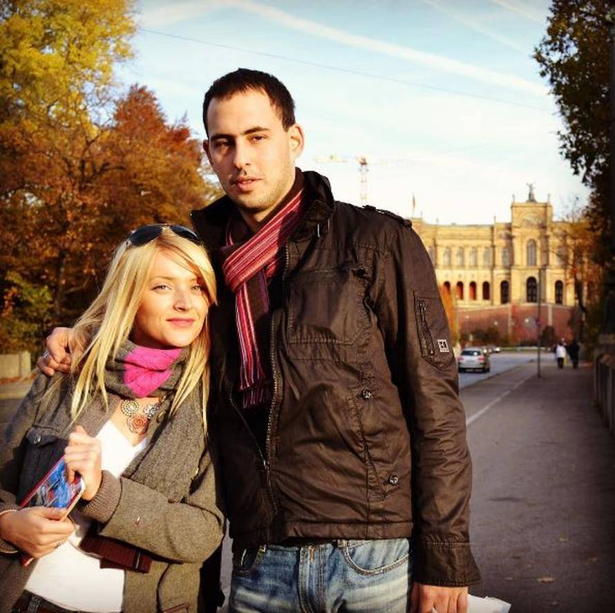 Anđelka Prpić izvela je supruga Marka na premijeru filma Bauk