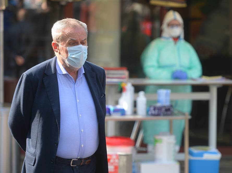 Zagreb: Milan Bandić obišao "drive in" dijagnostiku koronavirusa