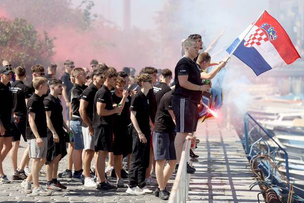 Rijeka: Maturanti proslavili zadnji dan škole