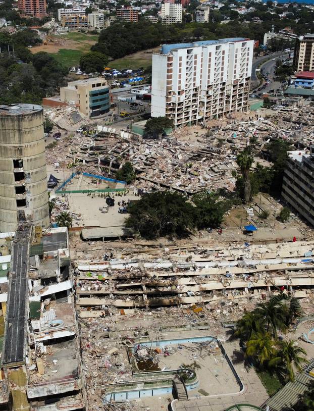 Aftermath of earthquakes in La Guaira