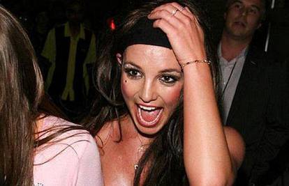 Nakon tri godine Britney Spears ponovno nastupa