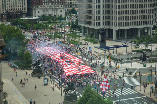 SP 2026 Philadelphia: Navijači razvili veliku hrvatske zastavu na uoči utakmice s Ganom 