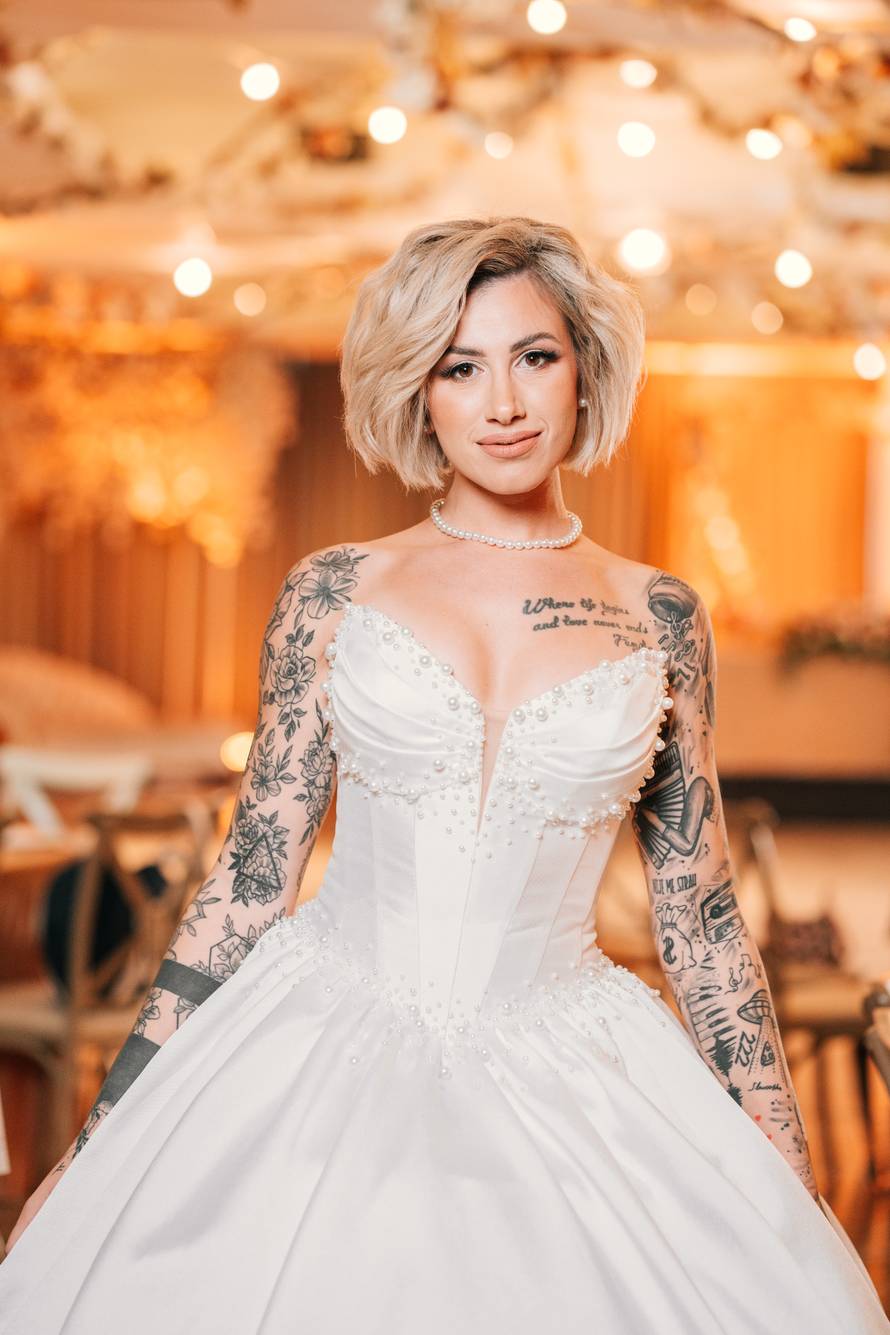 Stela Rade otkrila zbog čega je nosila vjenčanicu: Predstavila spot i baladu 'Da srce odmorim'