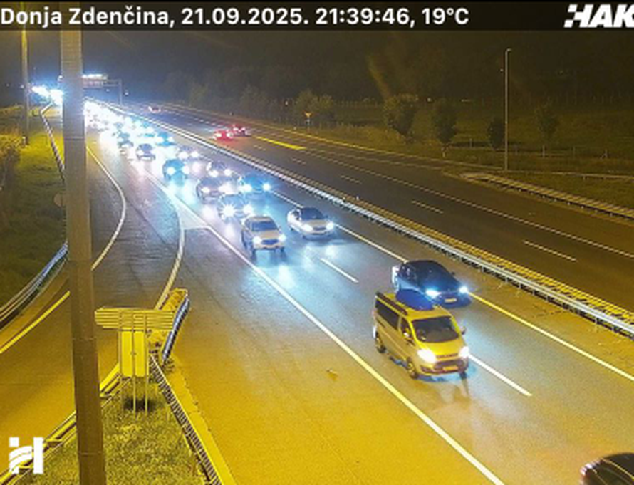 FOTO Velike gužve na A1. HAK: 'Vozi se u koloni i zastojima!'