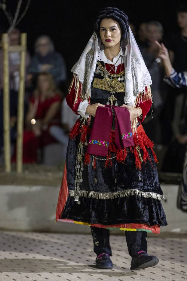 Vinkovci: Etno frizure svijeta na Vinkovačkim jesenima