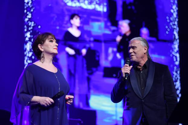 Zagreb: Božićni gala koncert Croatia osiguranja "Croatia povezana pjesmom" u KD Lisinski