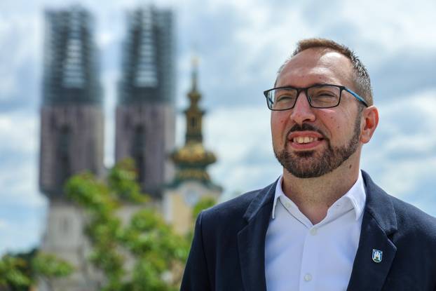 Zagreb: Završna konferencija za medije Tomislava Tomaševića i Siniše Hajdaša Dončića