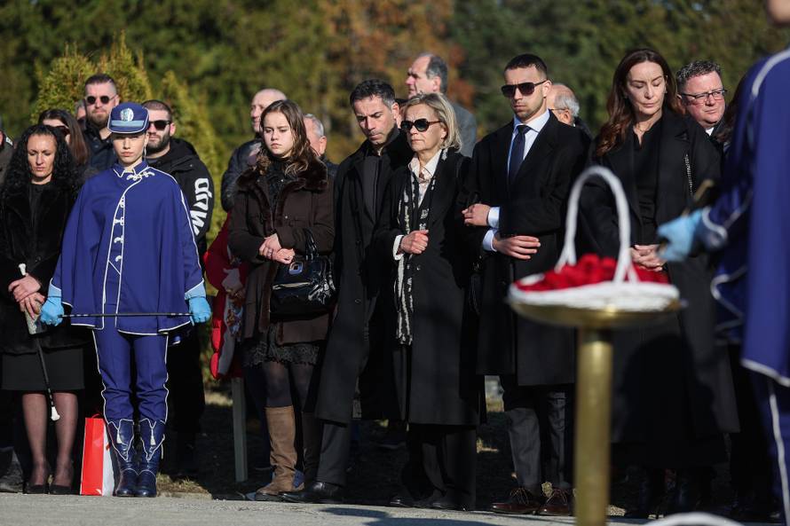 Zagreb: Sprovod Miroslava Ćire Blaževića u Aleji velikana na Mirogoju