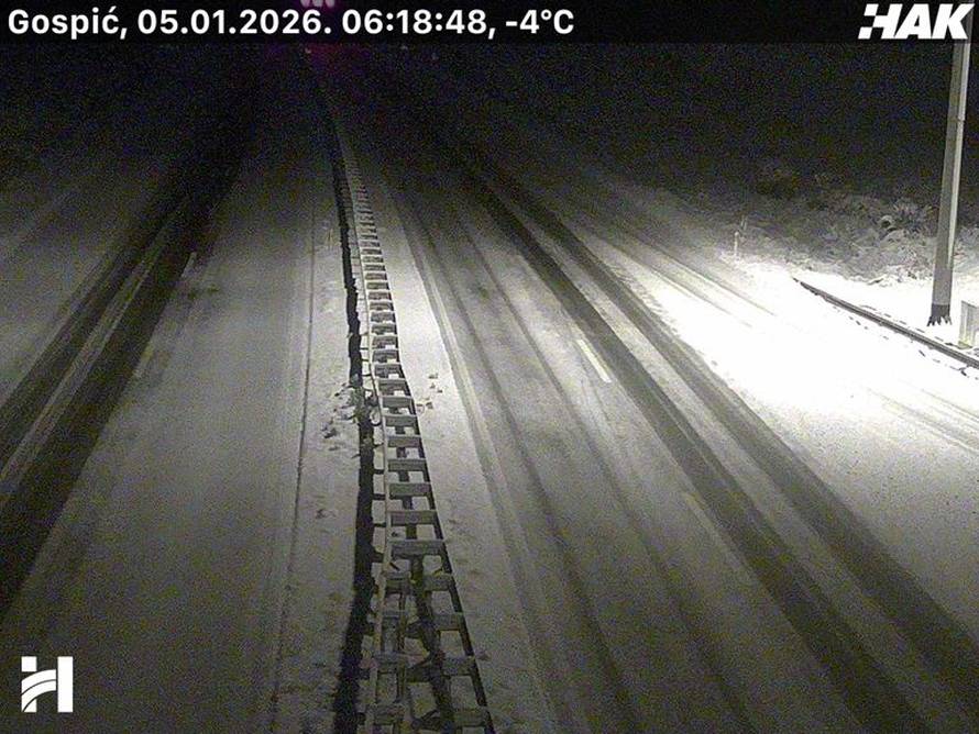 FOTO  Snijeg pada u Zagrebu, A1 zatvorili kod Sv. Roka zbog sudara. Ovako izgledaju ceste