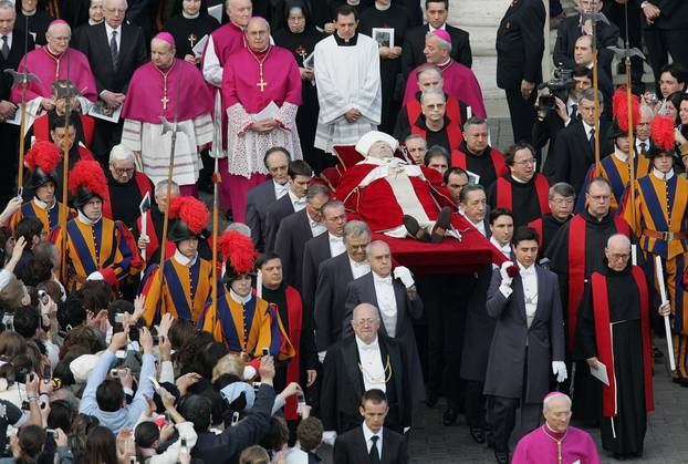 Papa Ivan Pavao II, sprovod