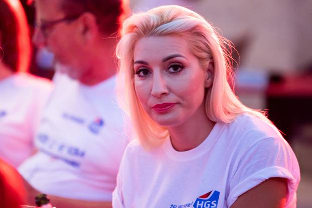 Split: Željko Kerum organizirao druženje s građanima uz pjesmu na Zapadnoj obali