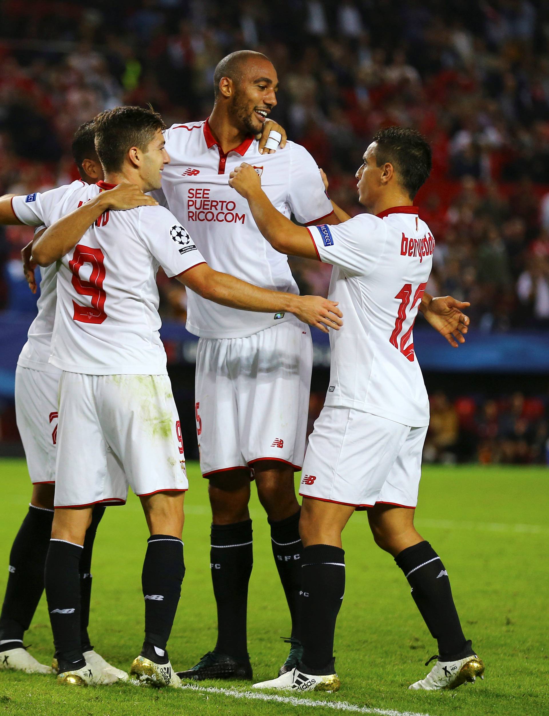 Sevilla v Dinamo Zagreb - Champions League