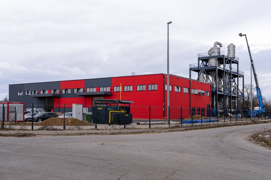 Tvornica za preradu litija u Gospiću