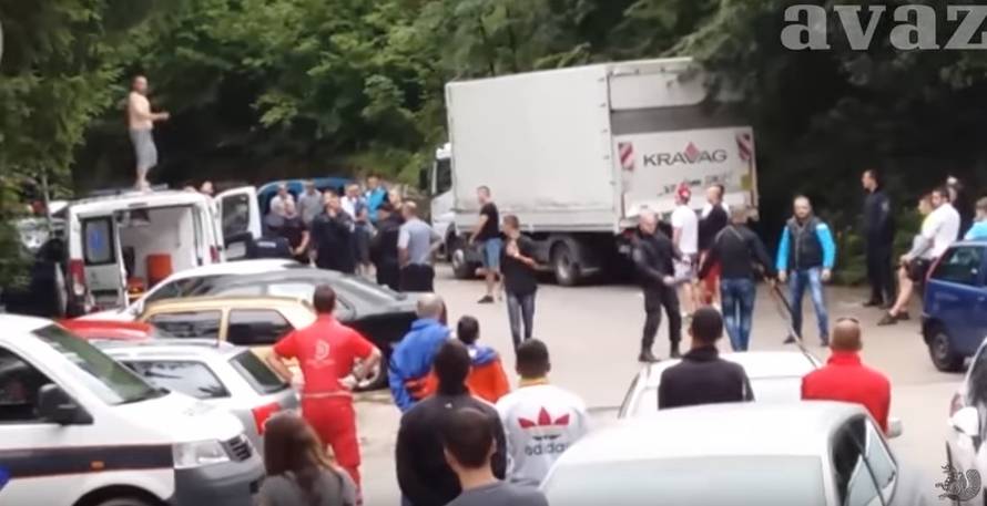 Smrt u marici: Policija ga uvela u auto, iz njega nije izašao živ