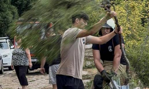 Igrač Hajduka pomogao pri raščišćavanju puta na Marjanu