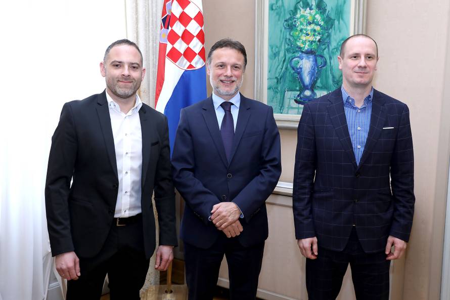 Zagreb: JandrokoviÄ primio rukometne suce koji su sudili finale Svjetskog prvenstva