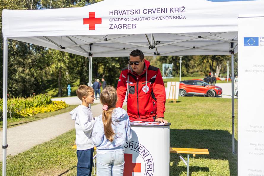 Zelene navike jednostavne su i pristupačne, podsjetili smo se na Ekotlonu i dobro se zabavili!