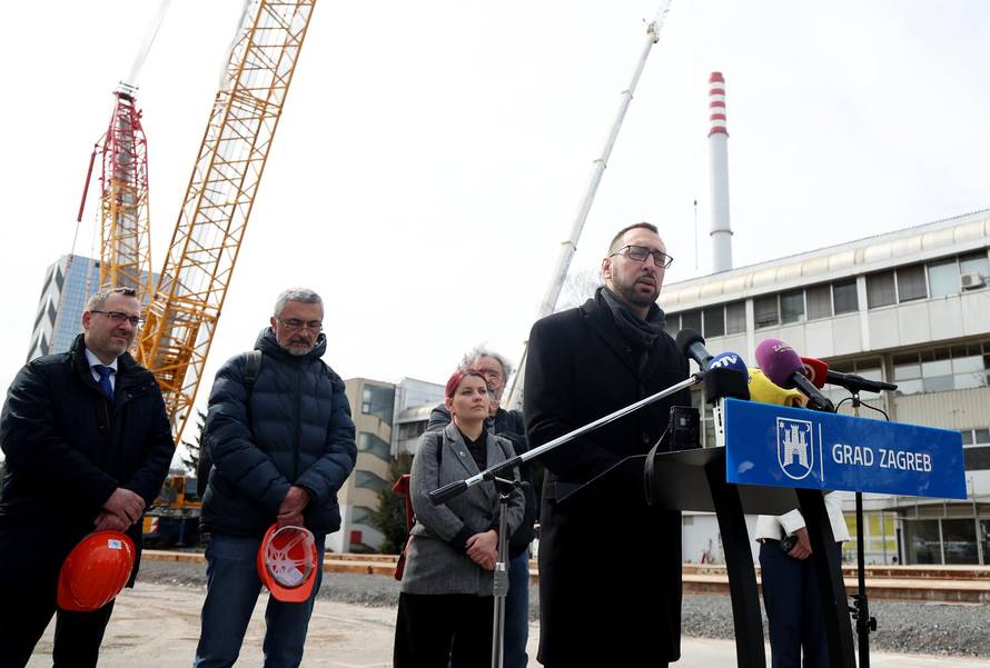 Zagreb: Povodom 5. godišnjice potresa gradonačelnik Tomašević i suradnici obišli radove na Domu sportova