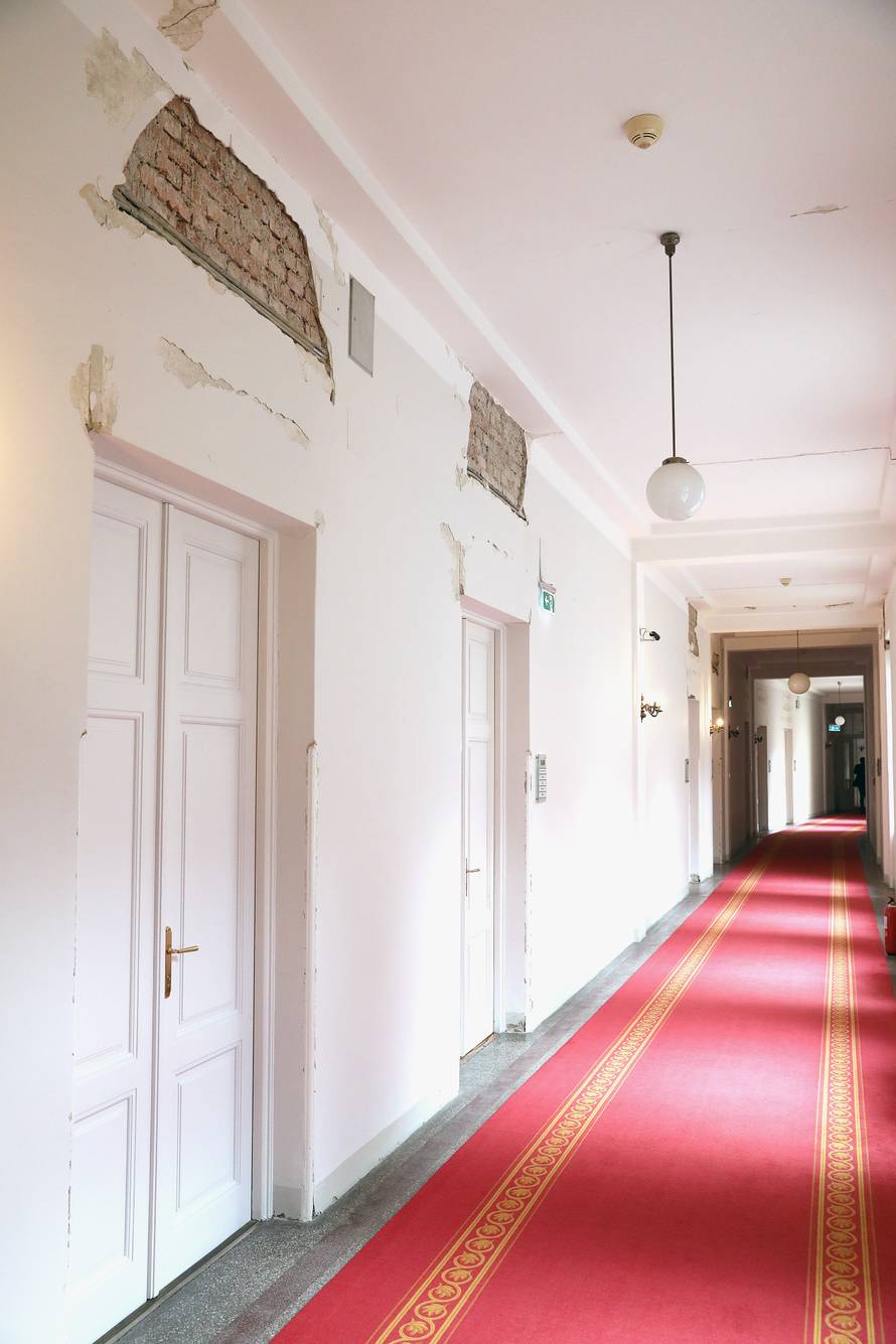 Zagreb: Oštećenja od potresa na zgradi Sabora