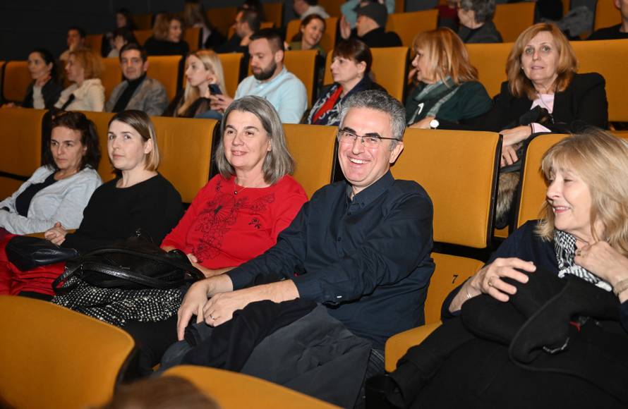 FOTO Svečana premijera filma 'Auto za Afriku' ganula brojne