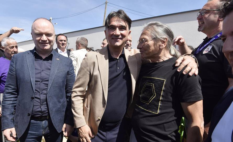 Kistanje: Ministar Ivan Šipić i izbornik Zlatko Dalić posjetili NK Janjevo