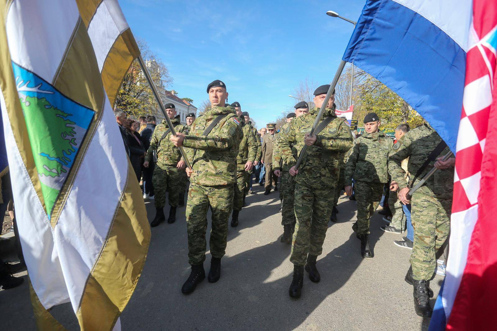 Vukovar: Križni put - Kolona sjećanja na putu prema Memorijalnom groblju