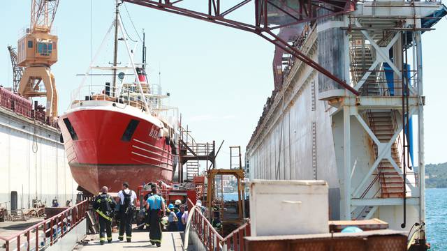 Brodogradnja Trogir pozar