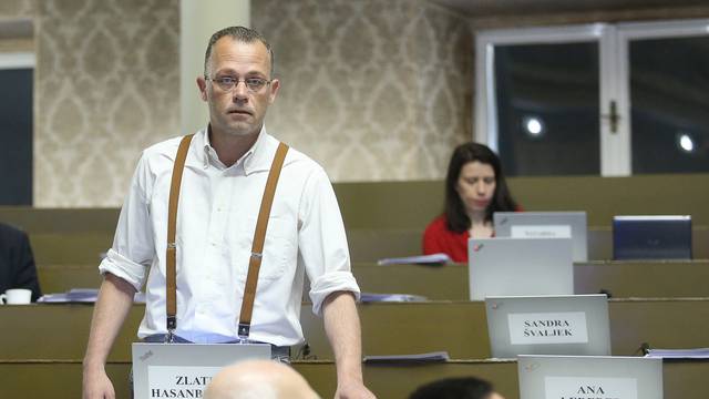 Zlatko Hasanbegović krenuo u žestoki rat s rodnim semaforima i protiv 'lezbijskih sindikalista'