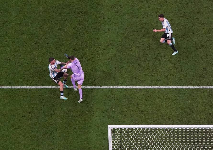 FIFA World Cup Qatar 2022 - Round of 16 - Argentina v Australia