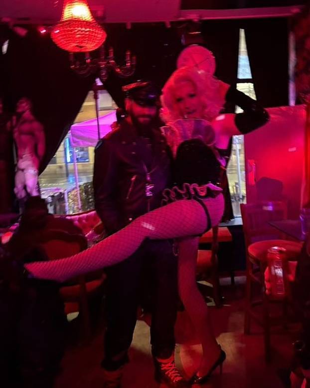 FOTO Sin ragbi legende postao je raskalašena drag kraljica Heidi. Ovako je izgledao prije