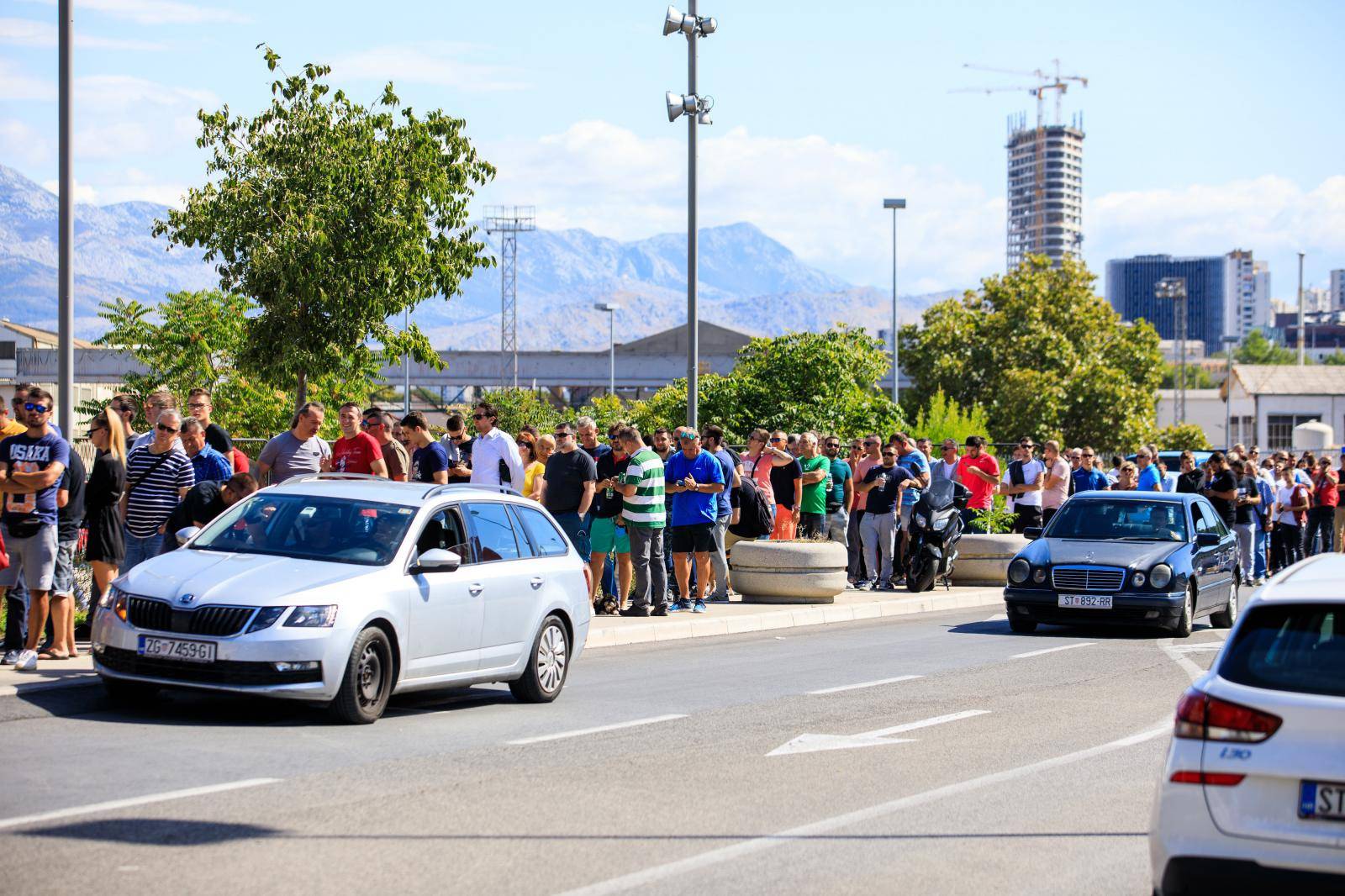 Split: PoÄela prodaja ulaznica za utakmicu Hrvatska - MaÄarska