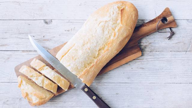 Isprobajte ga: Trik s kojim ćete prepoloviti broj kalorija u kruhu