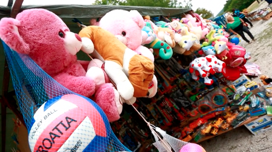 Borbe bikova i stari olimpijski sportovi spektakl u Radošiću