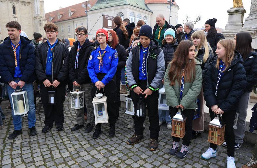 Zagreb: Izviđači donijeli Betlehemsko svijetlo mira u Hrvatsku
