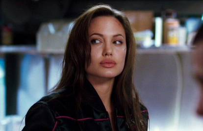 Jolie je najseksepilnija filmska ubojica