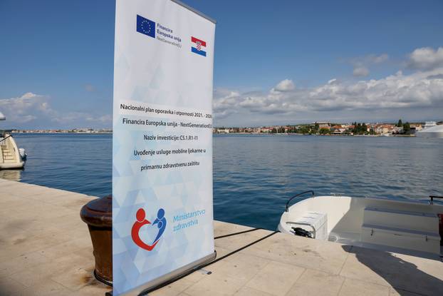 Zadar: Župan Josip Bilaver sa suradnicima nazočio je primopredaji mobilne ljekarne – brodice