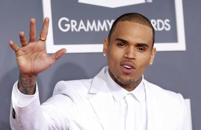 Chris Brown se pohvalio kako radi na svom novom albumu