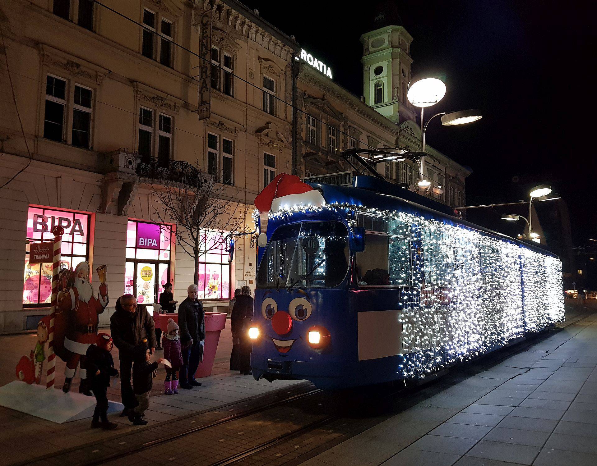 Advent u Slavoniji i Baranji: Bal lipicanaca, virtualne igre...