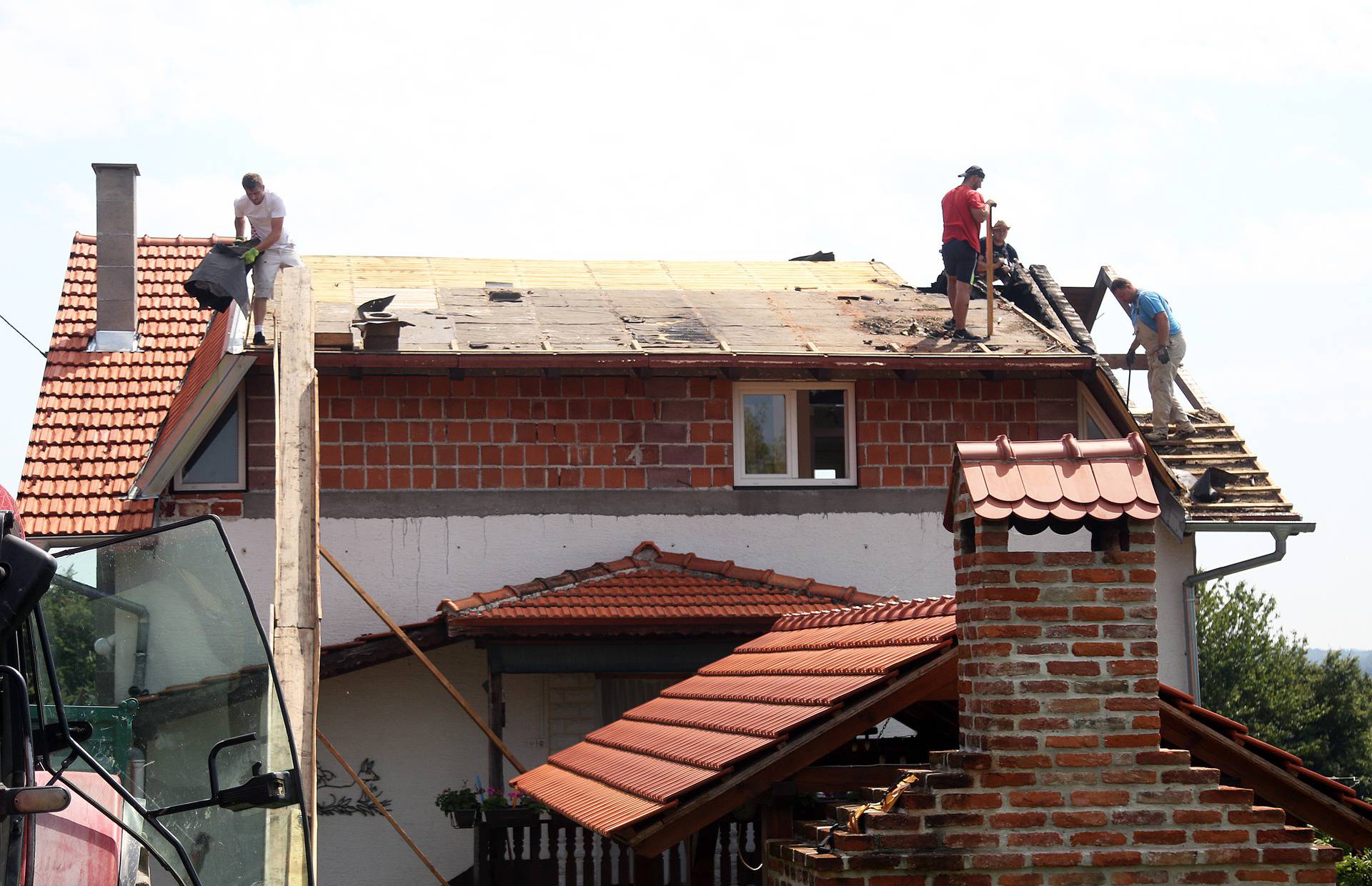 Taman su došli na more, a grom im je u Zagorju spalio kuću - selo se ujedinilo da im pomogne