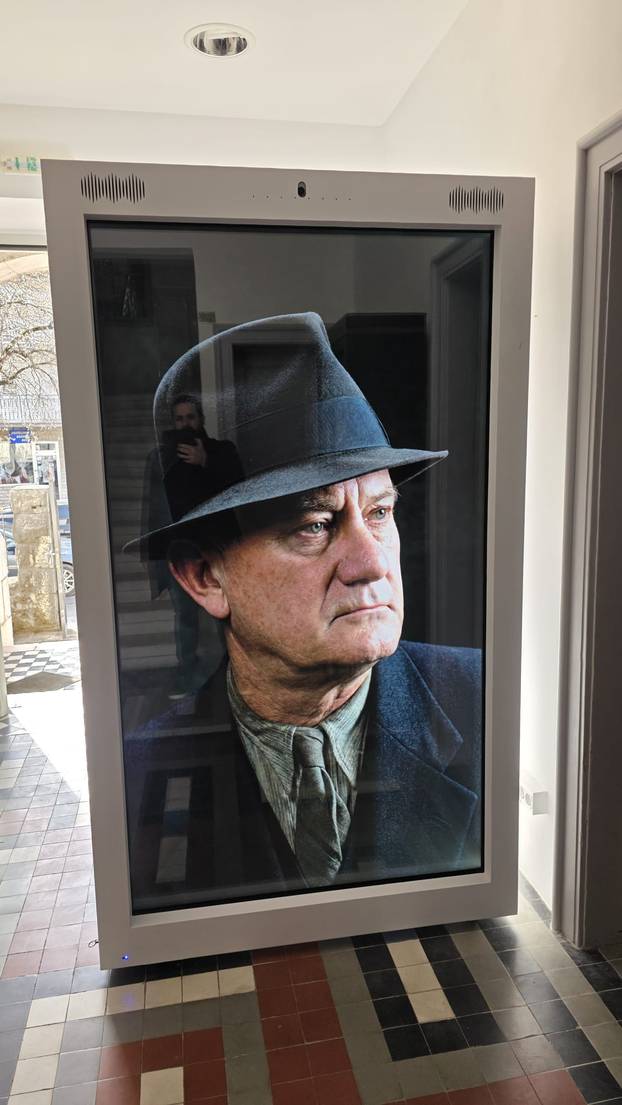 FOTO U Imotskom možete okinuti selfie s Tinom Ujevićem. Čak se i miče. Evo o čemu je riječ