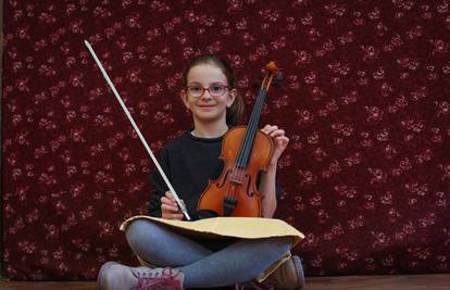 Zove je Beba: Mlada Osječanka Jana (10) svira od treće godine i violinom već osvaja svijet